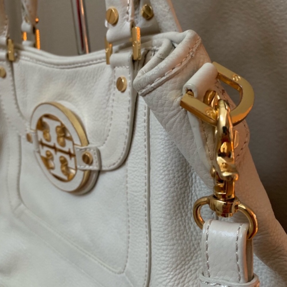 Tory Burch bag 💕💕 - Picture 4 of 5